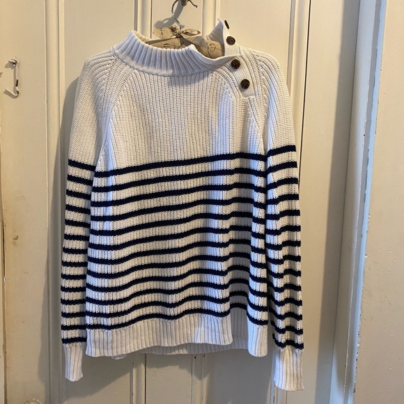 J. CREW SIZE M 100% cotton sweater. - Picture 1 of 3